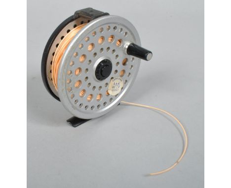 A 357 mg super light magnesium fishing reel