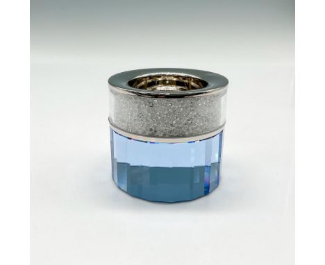 Part of the Home and Interior collection. Designed with light sapphire crystal on base with top filled with crystal chaton. A