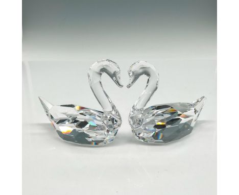 Part of the Feathered Beauties collection these swans were created with clear smooth crystal heads and necks with faceted bod