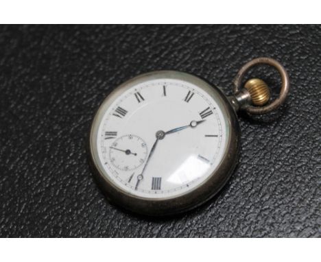 A SILVER OPEN FACED MANUAL WIND POCKET WATCH, Dia 5 cm