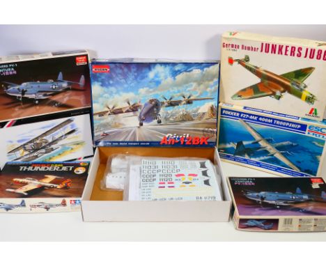 Roden - Tamiya - Esci - Special Hobby - Other - Seven 1:72 scale plastic military aircraft model kits. Lot includes Special H
