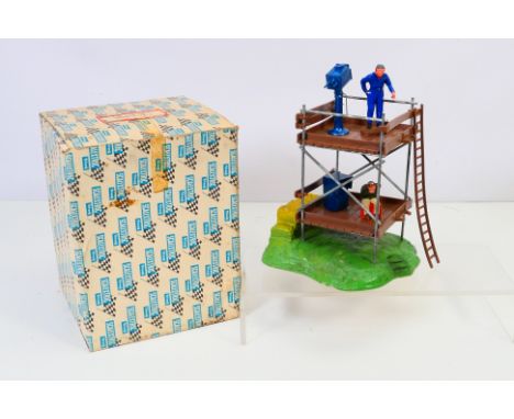 TRIANG - SCALEXTRIC - a vintage boxed F/302 TV camera and crew set.The set comes with the tower on its base, two figures, cam
