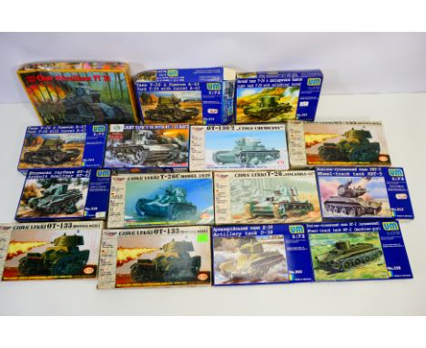 UM - Mirage Model - RPM - 15 boxed 1;72 scale plastic military model kits. Lot includes RPM Char Mitrailleur FT31; UM #338 BT