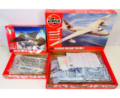 Airfix - Two boxed Airfix plastic military aircraft model kits in 1:72 scale including Airfix A1101 Vickers Valiant BK.Mk.1; 
