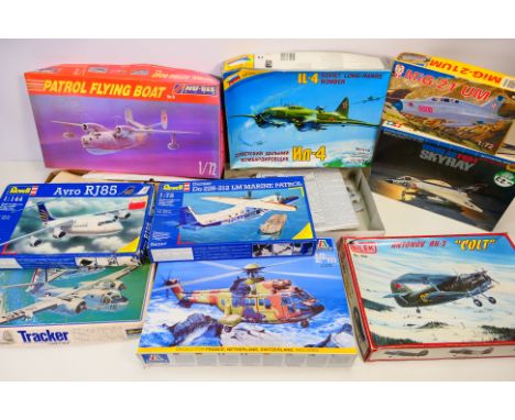 Tamiya - Revell - Hasegawa - Others - Nine boxed plastic model aircraft kits mainly in 1:72 scales. Lot includes Tamiya 'War 