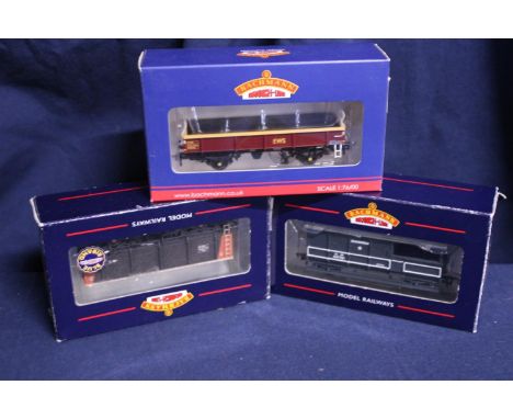 Three boxed Bachmann 00 gauge wagons 