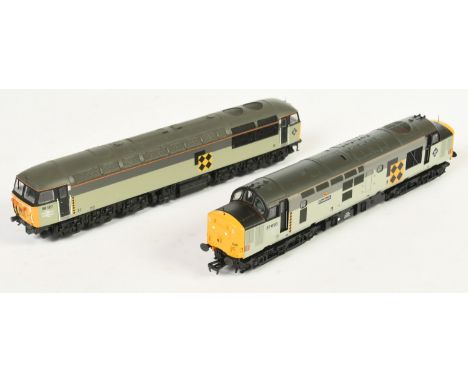 Hornby (China) &amp; Bachmann pair of Diesel Locomotives comprising of Bachmann 32-380DS Class 37 BR Railfreight Coal Sector 