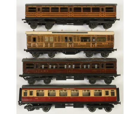 Bassett Lowke O Gauge Group of 4x unboxed coaches. Comprising. LNER 3rd / Brake 603, LNER Full 1st 36232, BR Crimson / Cream 