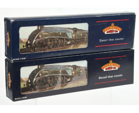Bachmann pair of A4 Class Steam Locomotives comprising of 31-957 4-6-2 BR A4 Class Steam Locomotive No. 60033 "Seagull" and 3