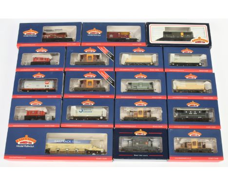 Bachmann OO Group of Wagons: 37-575K TTA Tank Wagon VIP (With Certificate: 348 of 504 Exclusive to Bachmann Collectors' Club)