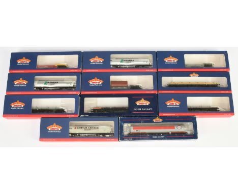 Bachmann OO Group of Wagons: 33-879 LNER Grey with Boiler, 33-901E Bogie Well Wagon BR Grey, 33-901Z Bogie Well Wagon SATLINK