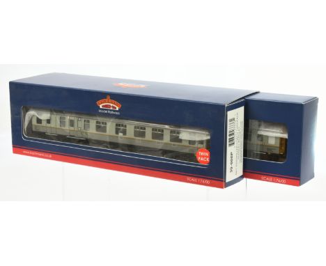 Bachmann 39-000P Mk1 Weedkiller Coach Twin Pack "Hunslet-Barclay", produced exclusively for Kernow Model Rail Centre. Conditi