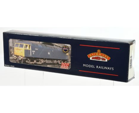 Bachmann 32-800DS Class 47 BR Diesel Locomotive No. 47404 "Hadrain" with DCC Sound Fitted. Condition is Near Mint (one coupli