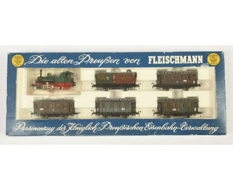 Fleischmann HO Gauge 2-rail 4882 Train Set in Prussian livery consisting of an 0-6-0 KPEV Locomotive 6205 T3, green and 5 x 4