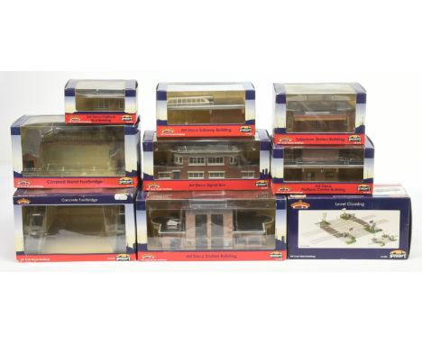 Bachmann OO Gauge group of Buildings &amp; Similar to include 44-066 Art Deco Station Building, 44-038 Level Crossing and oth