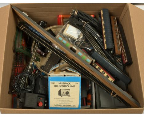 Hornby, Bachmann, Peco &amp; Similar mixed group of items to include Locomotive, Rolling Stock, Buildings and other items (se
