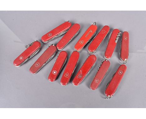 A group of 13 Swiss Army Knives, various maker's including Officer Suisse, Victorinox and many more (parcel) 