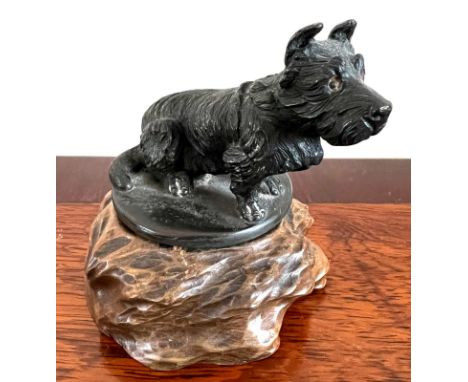 EARLY 20th CENTURY CAST METAL SCOTTIE DOG CAR MASCOT

 