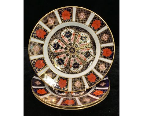 A set of three Royal Crown Derby Imari 1128 pattern side plates, 21.5cm, first quality 