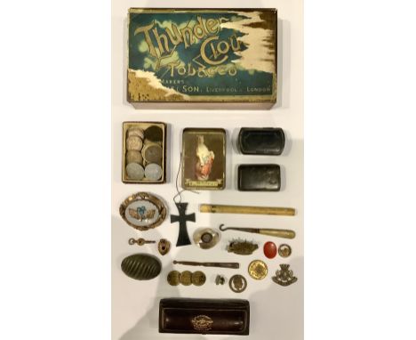 A papier-mâché snuff box; another, similar; coins; button hook; etc (quantity) 
