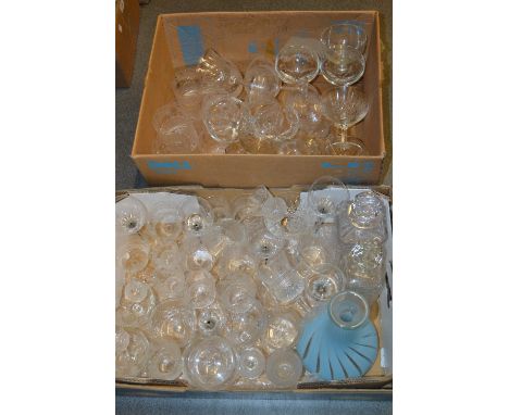 Part set of Edinburgh thistle design cut and etched drinking glasses and miscellaneous other good quality glassware