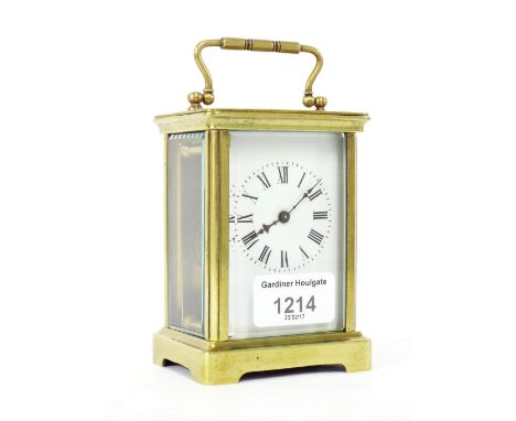 French carriage clock timepiece within a corniche brass case, 5.75" high