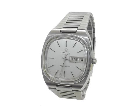 Omega Seamaster automatic stainless steel gentleman's bracelet watch, circa 1970s, silvered dial with baton markers, sweep ce
