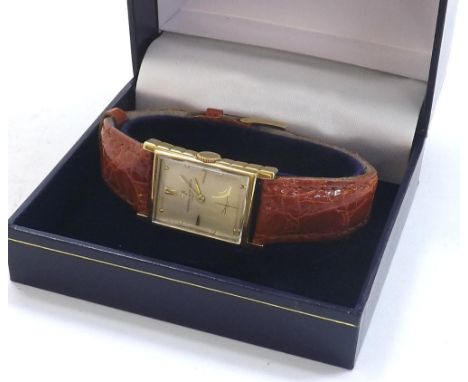 Vacheron & Constantin 1940s 18ct rectangular gentleman's wristwatch, case ref. 425, silvered dial with dot and baton markers 