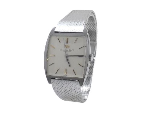 Fine IWC Schaffhausen 18ct white gold gentleman's bracelet watch, circa 1970s, the silvered dial with baton markers and sweep