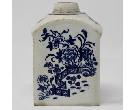 A Lowestoft porcelain rectangular shouldered tea caddy, zig zag fence pattern, crescent mark Discoloured, rim repaired, star 