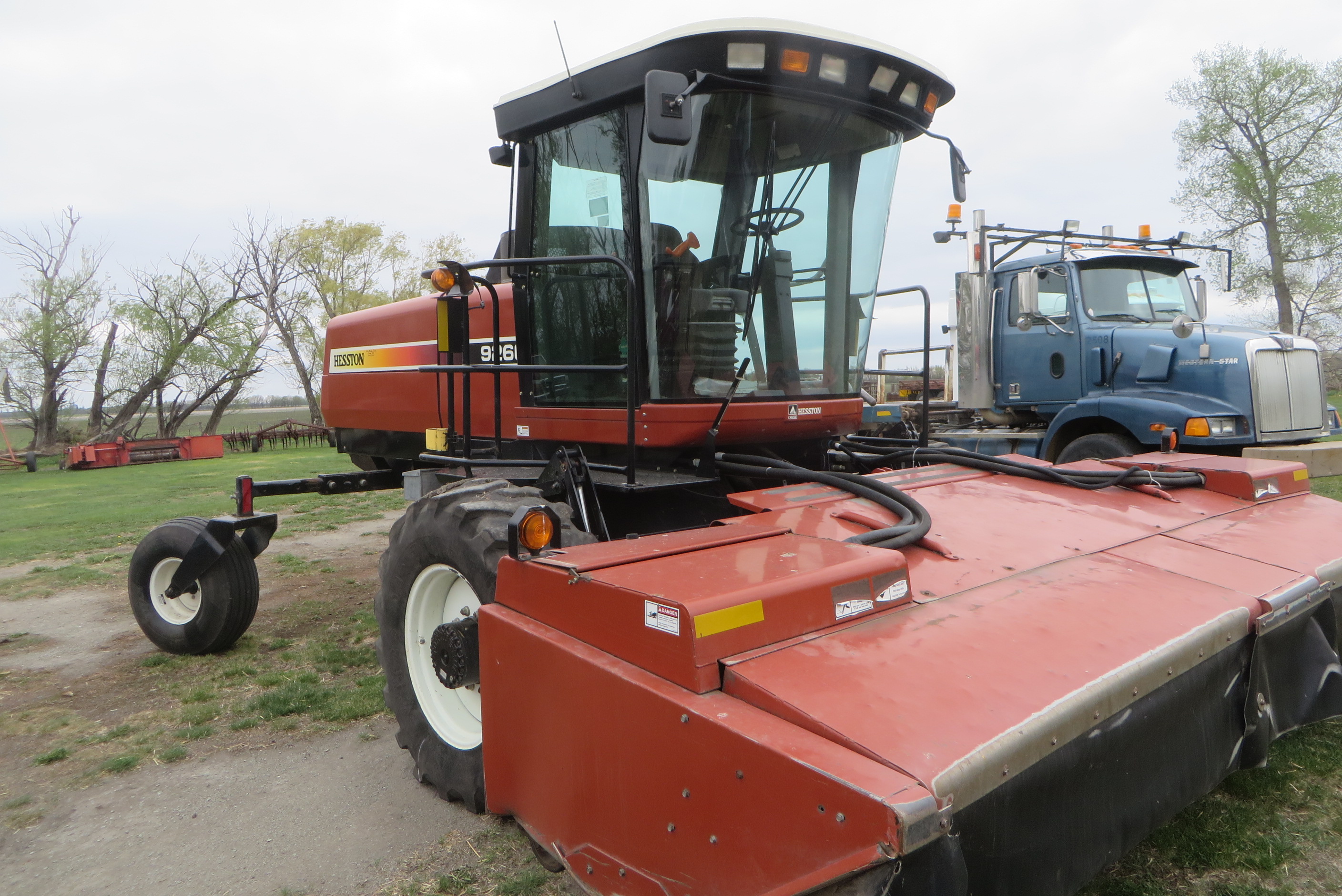 self propelled 160 Hp, 15.5 ft model 9070 Discbine windrower power unit