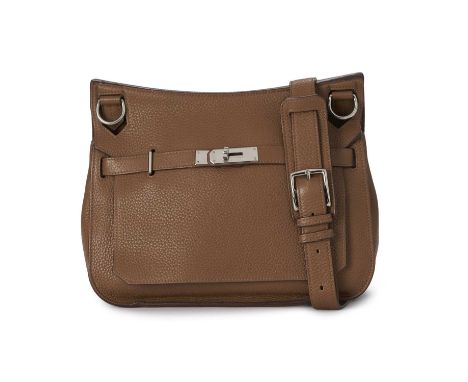 Hermes, a 2012 Jypsiere 28 crossbody handbag, crafted from tan pebbled leather, featuring an adjustable leather shoulder stra