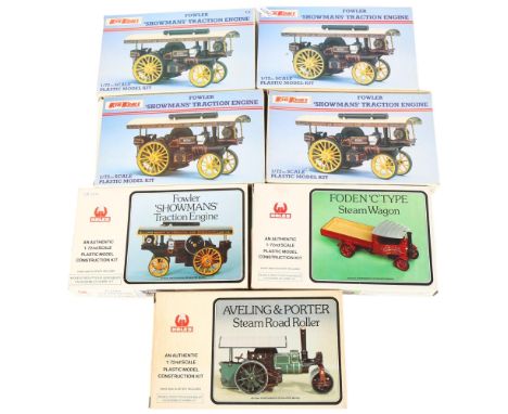 KEILKRAFT - a group of 4 Fowler "Showman's" traction engine plastic model kits, 1/72nd scale, kit refs. K302 and 3 Hales 1/72