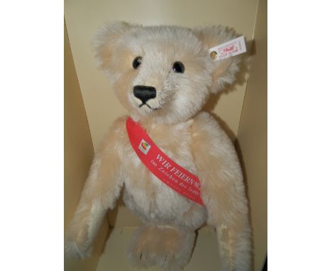 Steiff Vedes Bear, limited edition, box & certificate