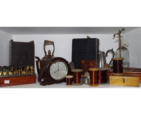 Boxes &amp; Objects - Scientific Interest - an early 20th century W.G.Pye &amp; Co. galvanometer dated 1915, carrying case; v