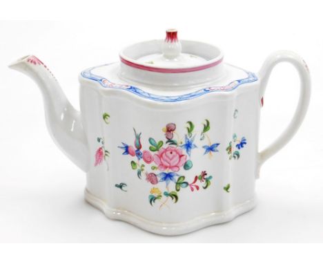 An early 19thC Newhall porcelain teapot, pattern 593, with sprays of mixed flowers, circa 1796-1805, 15cm high. 