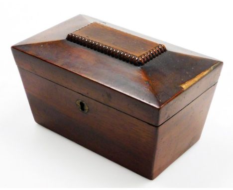 A 19thC mahogany tea caddy of sarcophagus form, with sectional foil lined interior, 14cm high, 20cm wide, 10cm deep.