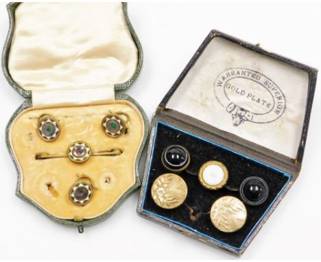 Two cased collar stud sets, to include one set with enamel, gold plated, and two agate set cufflinks, two boxed. (a quantity)