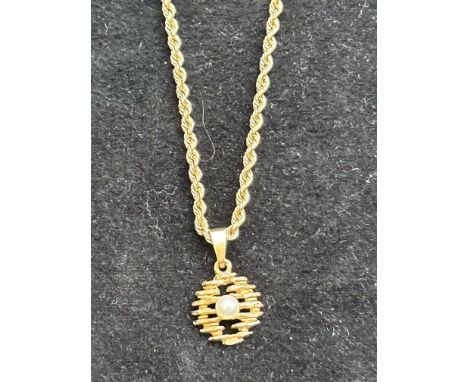 9ct Gold &amp; pearl necklace 4.7g 