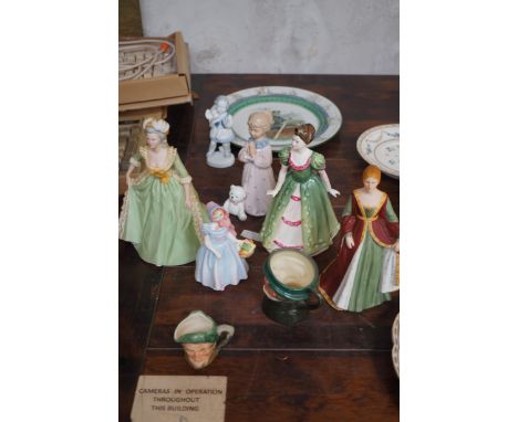 Collection of Royal Doulton, Franklin mint &amp; other figures 