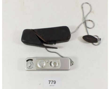 A Minox Wetzlar Complan miniature camera, cased 
