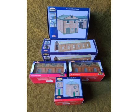 Bachmann Branch Line Scene Craft industrial buildings and structures, Industrial Gate House, Brick Servicing Depot, North Lig