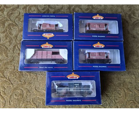 5 x Bachmann Branch Line brake vans.