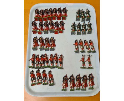 Tray lot of approx. 45 Britain die cast soldiers, Scotch regiment and bandsmen.
