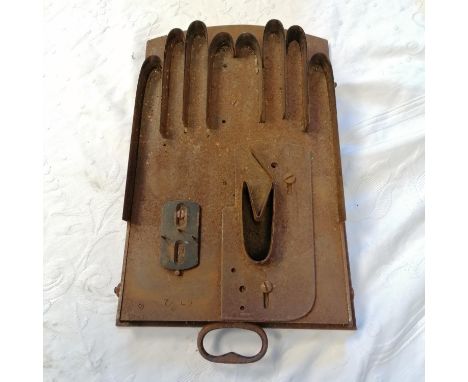 cast iron and stainless steel glove pattern cutting tool 