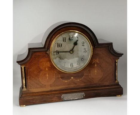 WML Gilbert clock co., USA mahogany cased mantle clock inlaid with ribbon &amp; bow decoration, with pendulum and key 