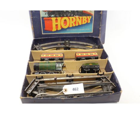 A HORNBY TINPLATE "O" GAUGE No 21 PASSENGER TRAIN SET with clockwork 60985 Locomotive, faults, with box.   