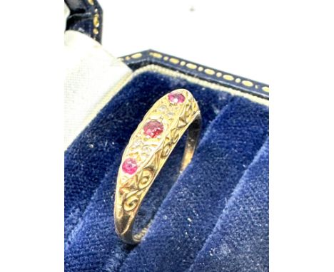 18ct gold antique ruby and diamond set five stone ring (2.2g) 