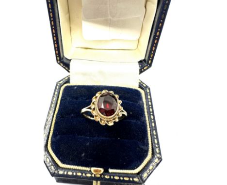 9ct gold vintage garnet ring (2.8g) 