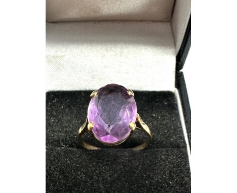 9ct gold antique amethyst cocktail ring (2.4g) 